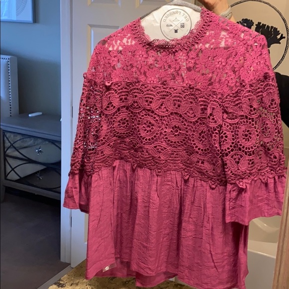 Chicwish Tops - Chic Wish Lace top never worn